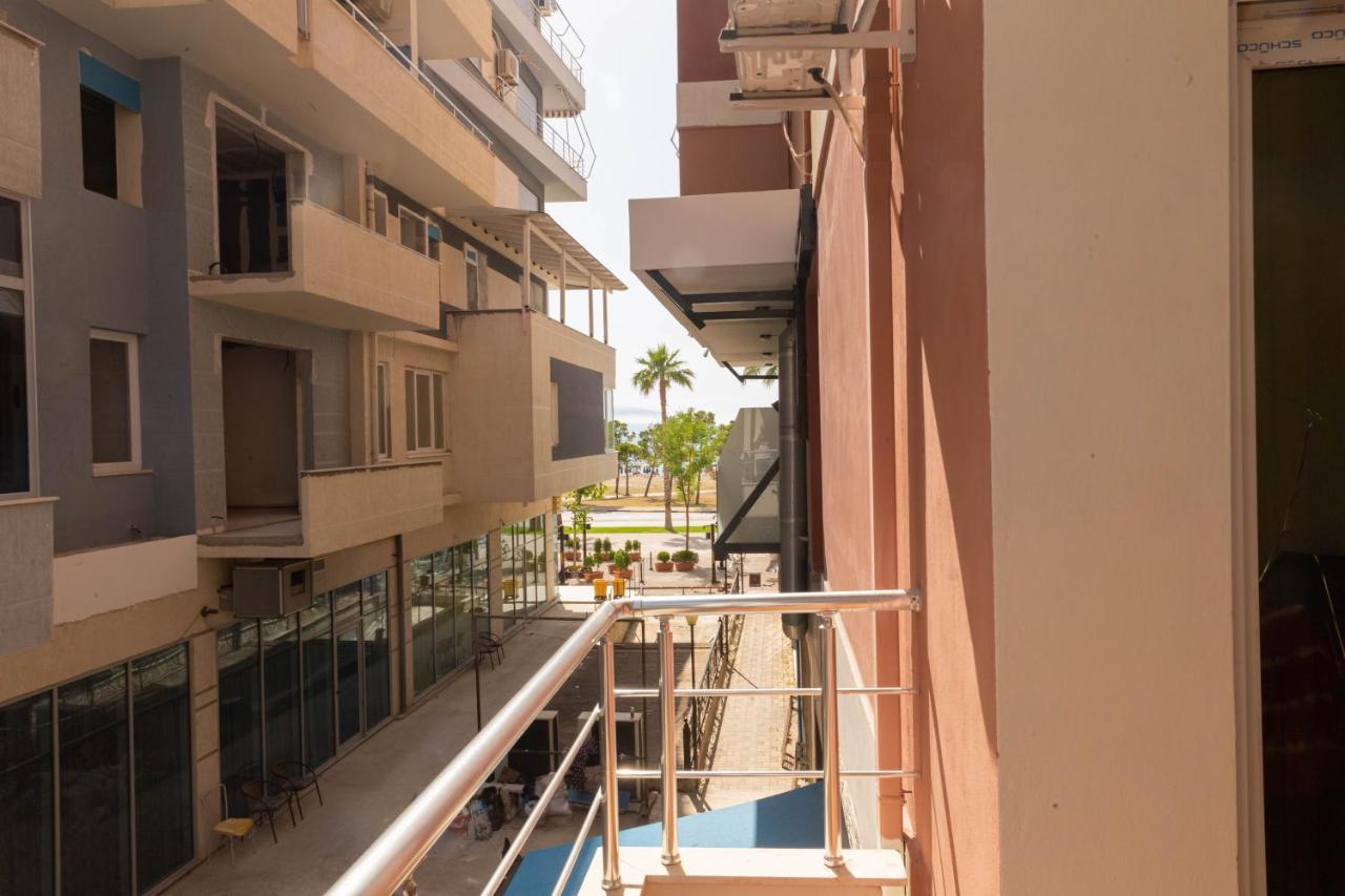 Hotel Aglon Vlorë Esterno foto