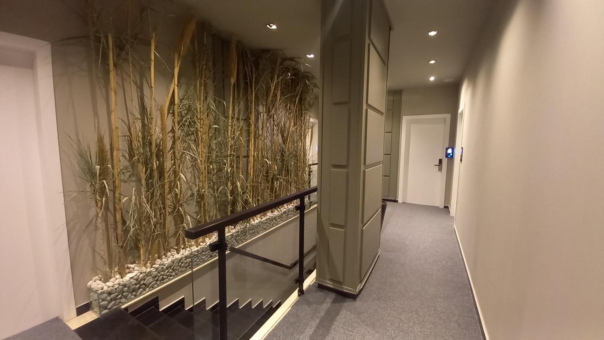 Hotel Aglon Vlorë Esterno foto